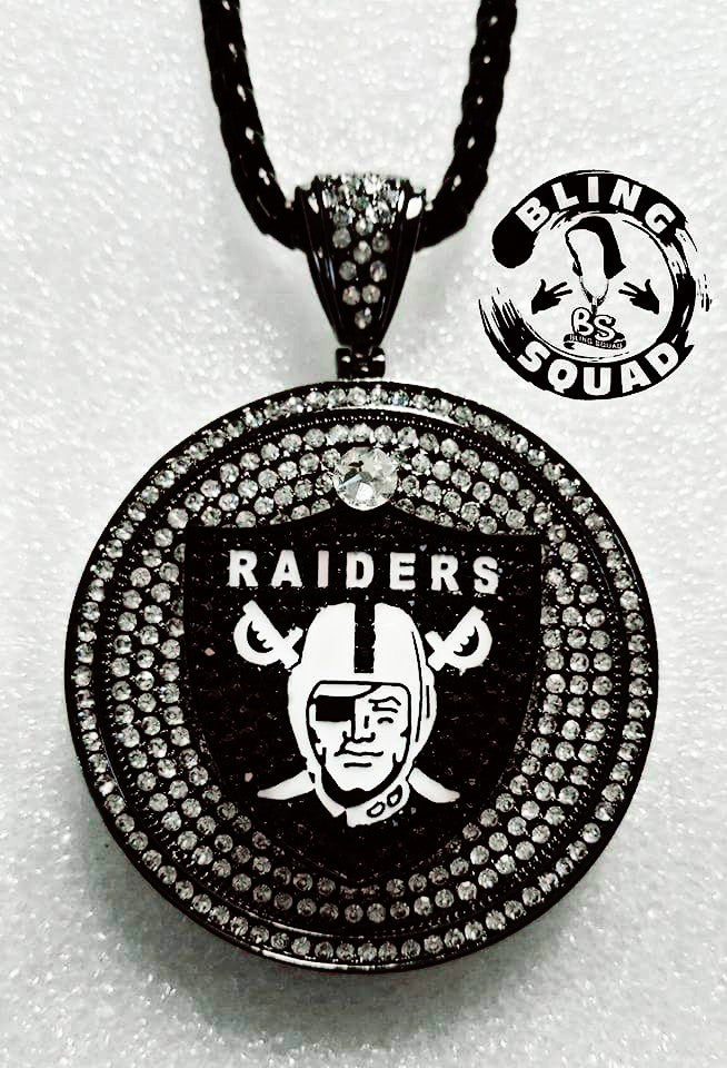 RAIDER MEDALLION