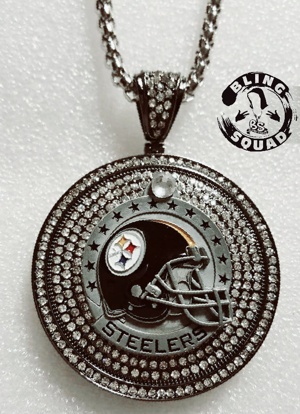 STEELER HELMET MEDALLION